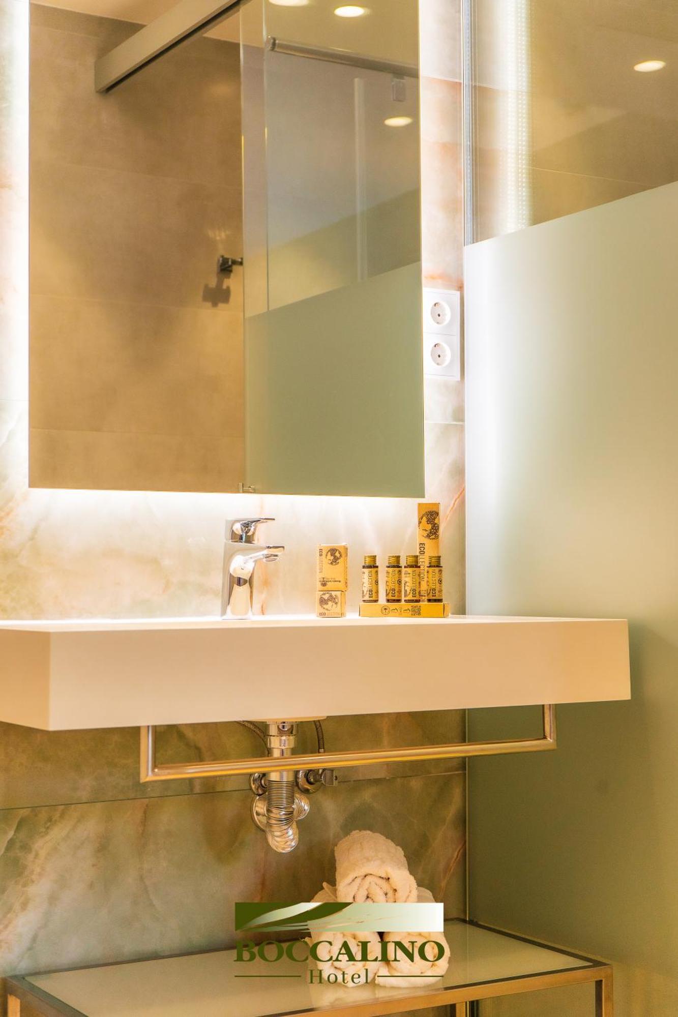 Hotel Boccalino Sitges Kültér fotó